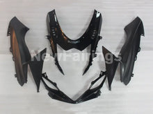 Charger l&#39;image dans la galerie, Black and Matte Factory Style - GSX-R750 11-24 Fairing Kit