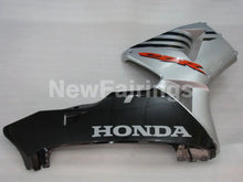 Charger l&#39;image dans la galerie, Black and Silver Factory Style - CBR600RR 05-06 Fairing Kit