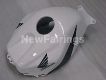 Charger l&#39;image dans la galerie, Black and White Factory Style - CBR600RR 05-06 Fairing Kit -