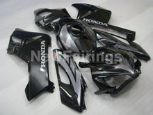 Charger l&#39;image dans la galerie, Black and Grey Factory Style - CBR1000RR 04-05 Fairing Kit -