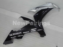 Charger l&#39;image dans la galerie, Black Silver Factory Style - YZF-R1 04-06 Fairing Kit