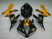 Charger l&#39;image dans la galerie, Black and Yellow Flame - YZF-R1 04-06 Fairing Kit