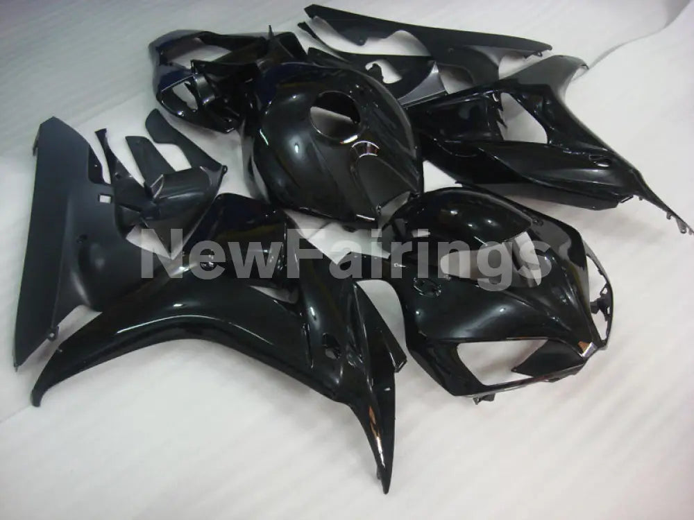 Gloss Black and Matte Black No decals - CBR1000RR 06-07