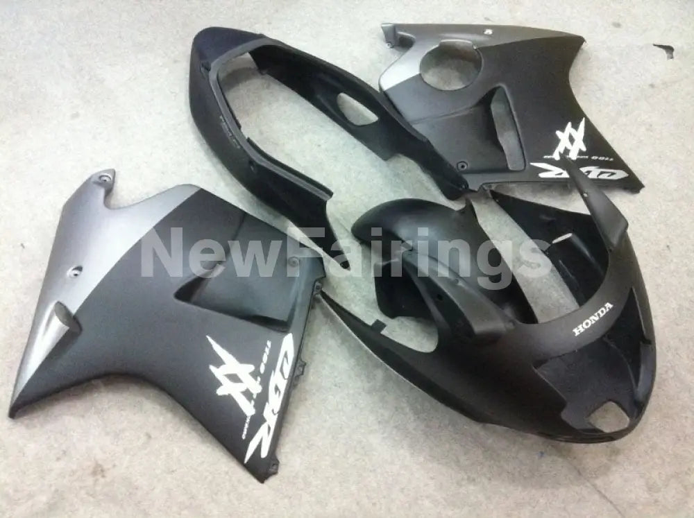 Matte Black and Silver Factory Style - CBR 1100 XX 96-07