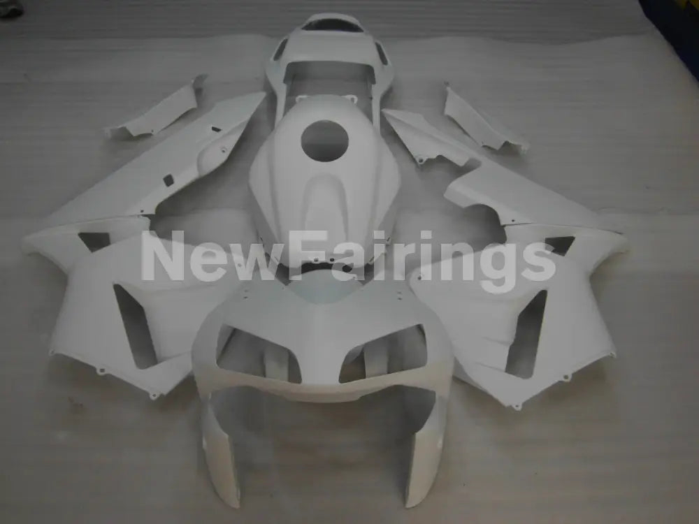 Matte White No decals - CBR600RR 03-04 Fairing Kit -