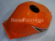 Charger l&#39;image dans la galerie, Orange Black Factory Style - GSX-R750 04-05 Fairing Kit