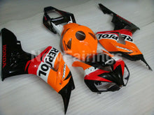 Charger l&#39;image dans la galerie, Orange and Red Black Repsol - CBR1000RR 06-07 Fairing Kit -