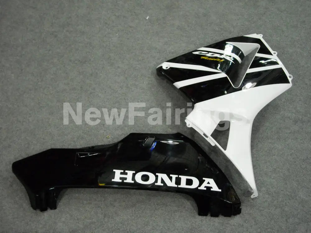 Pearl White and Black Factory Style - CBR600RR 03-04 Fairing