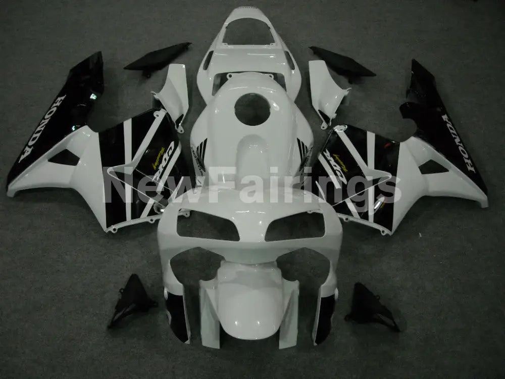 Pearl White and Black Factory Style - CBR600RR 03-04 Fairing