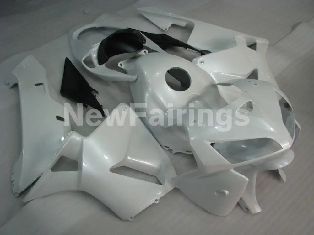 Pearl White No decals - CBR600RR 05-06 Fairing Kit -