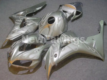 Charger l&#39;image dans la galerie, Silver and Grey Flame - CBR1000RR 06-07 Fairing Kit -