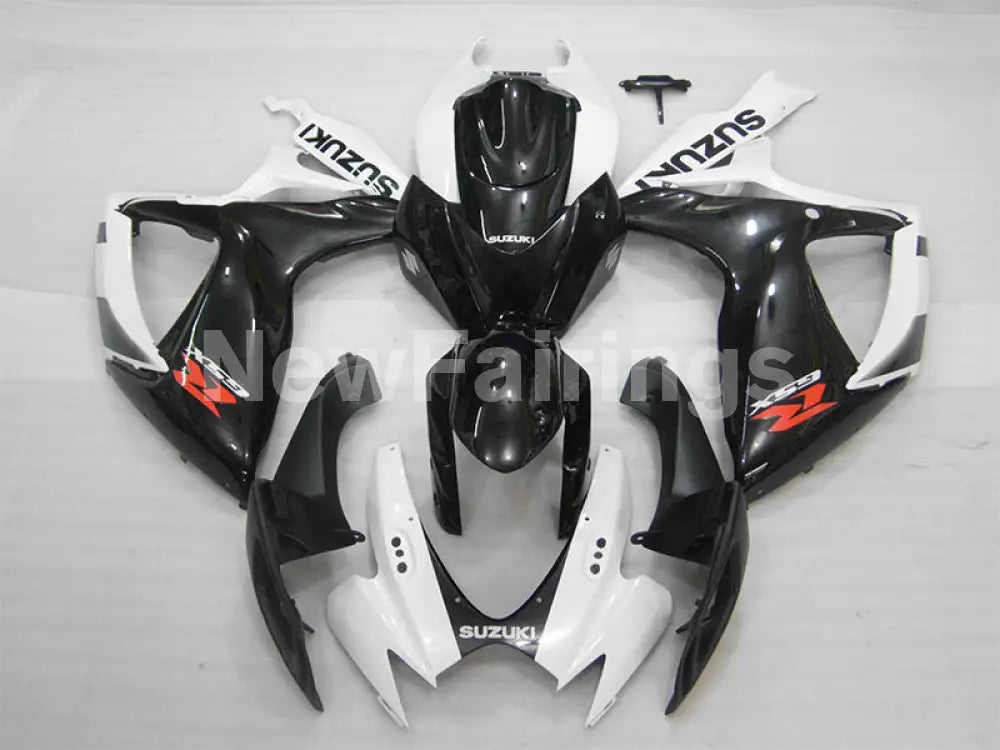 White and Black Factory Style - GSX-R750 06-07 Fairing Kit