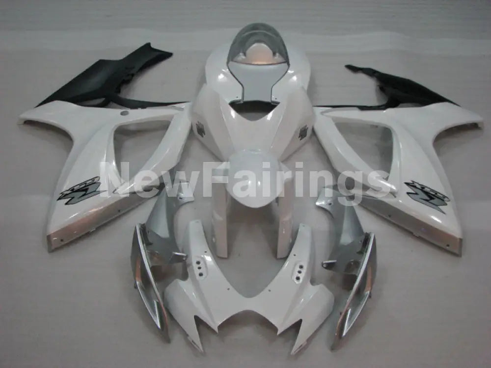 White and Silver Factory Style - GSX-R750 06-07 Fairing Kit