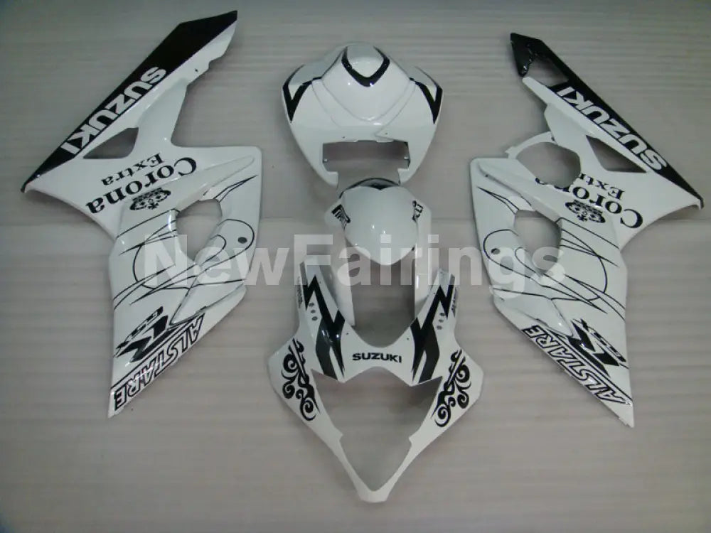 White and Black Corona - GSX - R1000 05 - 06 Fairing Kit