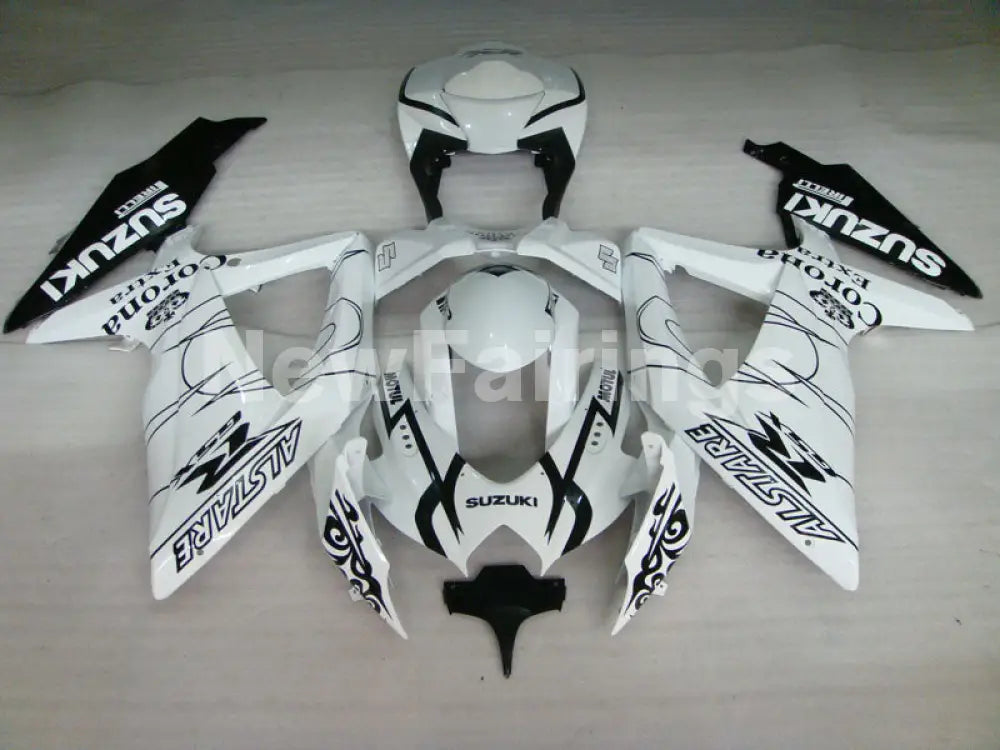 White Black Corona - GSX-R750 08-10 Fairing Kit Vehicles &