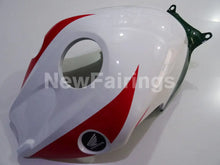 Charger l&#39;image dans la galerie, White and Green Red Castrol - CBR1000RR 12-16 Fairing Kit -